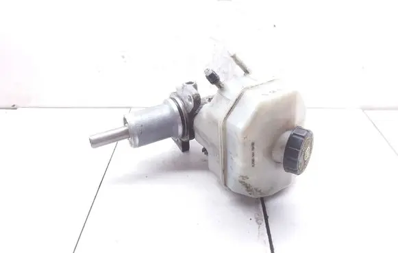Master brake cylinder