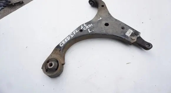 KIA Ceed Front lower control arm/wishbone