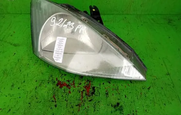 Ford Focus Headlight/headlamp