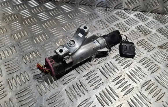 Audi A4 S4 B5 8D Ignition lock 4D0905851D