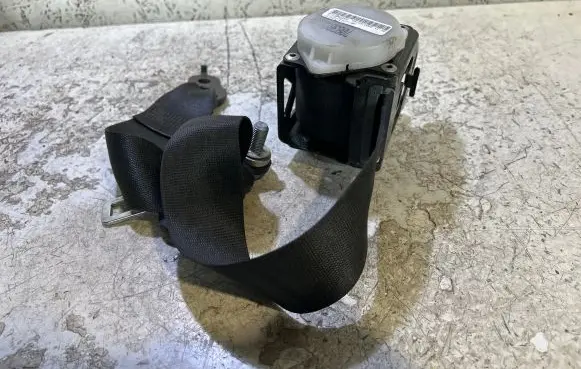 Mercedes-Benz SLK R171 Rear seatbelt 0713B4G1KS 306393799228 ZLMB8S7913