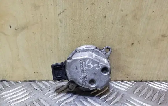 Volkswagen PASSAT B5.5 Camshaft position sensor 0232101024 058905161B