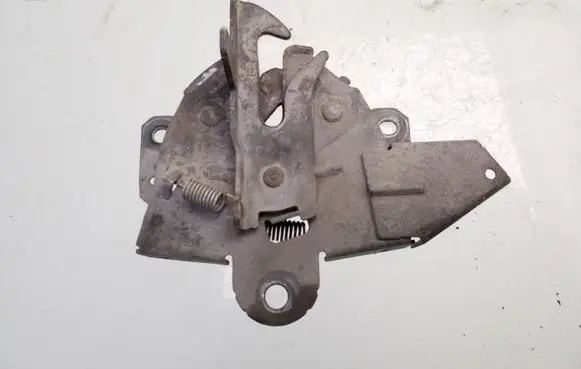 Mitsubishi Pajero Engine bonnet/hood lock/catch