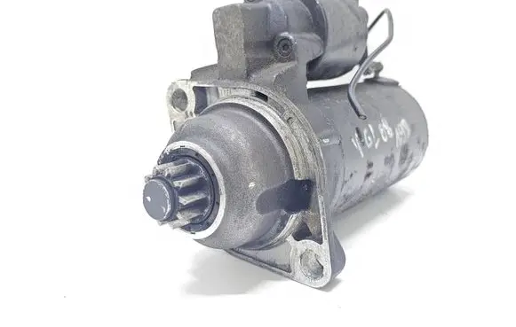 Volkswagen Golf VI Starter motor 0001125012