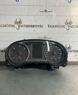 Audi A1 Speedometer (instrument cluster) 8XA920930F 5Q0611170C