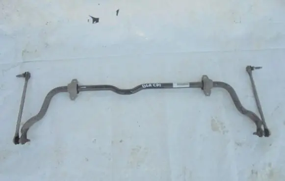 Mercedes-Benz GLA W156 Front anti-roll bar/sway bar 74518654