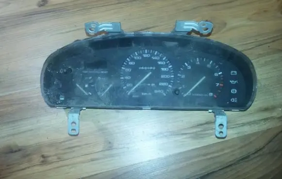 Mazda 323 Speedometer (instrument cluster) 6bb2p 119700