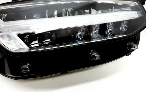 Volvo XC90 Headlight/headlamp 32228689