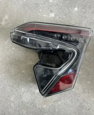 Toyota C-HR I Tailgate rear/tail lights