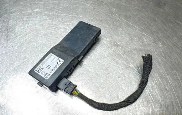 Opel Insignia A Door central lock control unit/module 13503204 DL320447028000R0 F00HJ00491