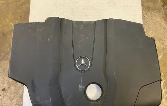 Mercedes-Benz C W205 Engine cover (trim) A6510108512