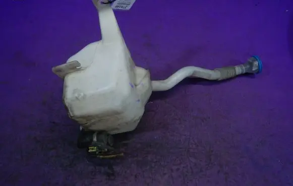 Honda Stream Windshield washer fluid reservoir/tank