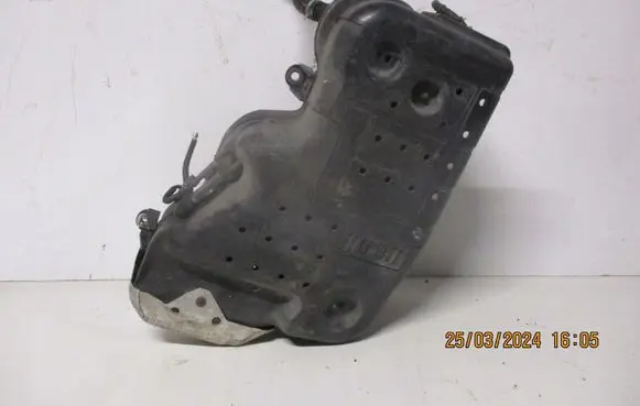 Hyundai H-1, Starex, Satellite AdBlue liquid reservoir 31521D3900