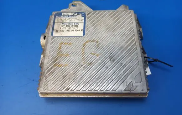 Mercedes-Benz C W202 Engine control unit/module A0165457632