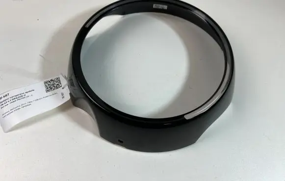 Radio/GPS head unit trim