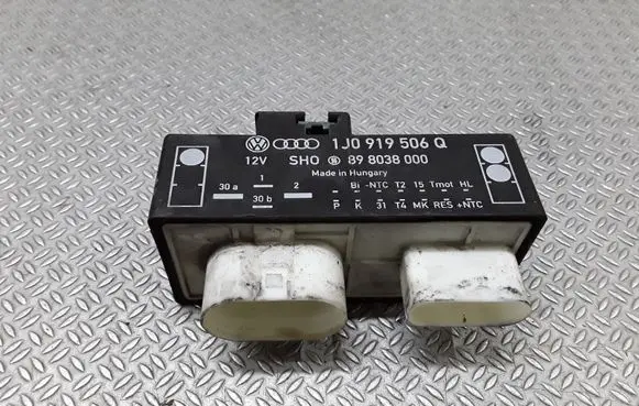 Volkswagen Golf IV Coolant fan relay 1J0919506J