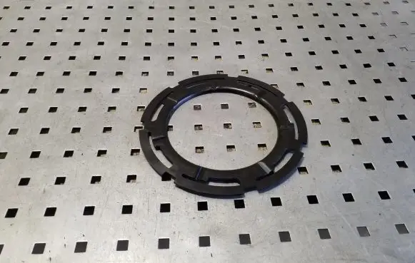 Volvo XC70 In tank fuel pump screw locking ring/nut 