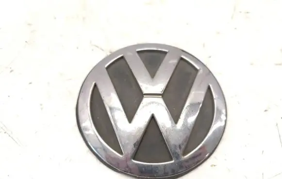 Volkswagen Golf IV Manufacturers badge/model letters 1J6853630A