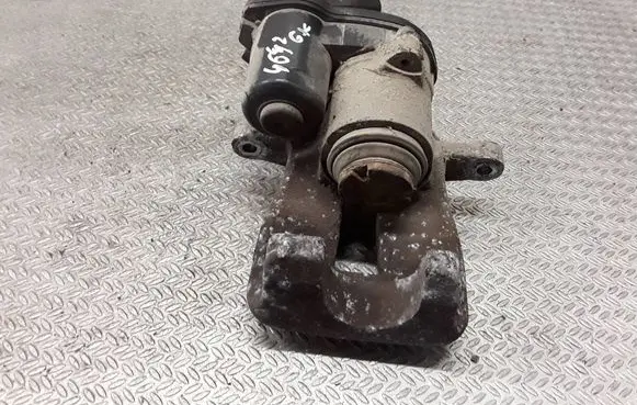 Volkswagen PASSAT B6 Rear brake caliper
