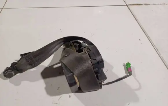 Chevrolet Epica Front seatbelt 34010076