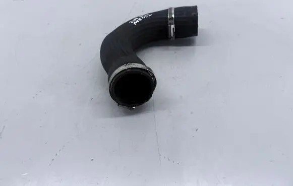 Volkswagen Touran II Intercooler hose/pipe
