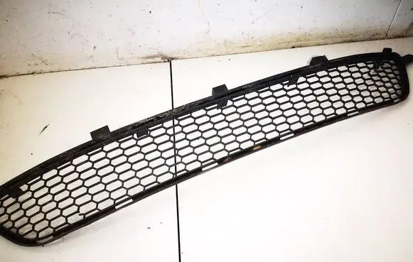 Lexus IS 220D-250-350 Front bumper lower grill 5311253010 53112-53010