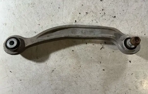 Dodge Challenger Rear control arm 68210525AA