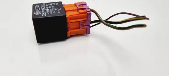 Seat Alhambra (Mk1) Other relay 357906381A