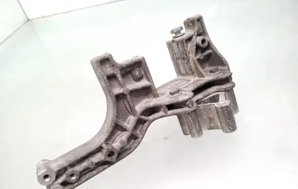 Porsche Taycan 9J1 Sway bar bush bracket, front 9J1413357A