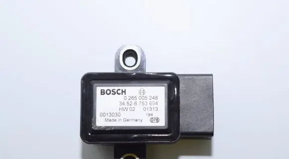 BMW 5 E39 ESP acceleration yaw rate sensor 0265005248 6753694