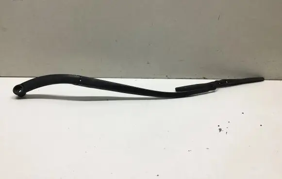 KIA Sportage Front wiper blade arm