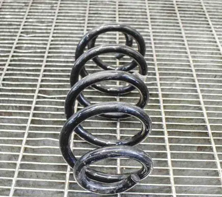 Volvo XC40 Rear coil spring 31658699