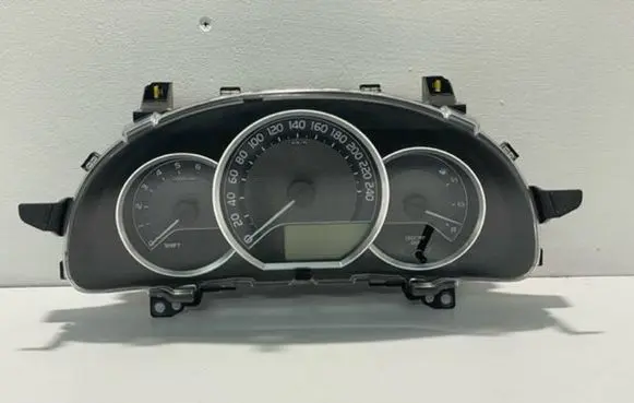 Toyota Auris E180 Speedometer (instrument cluster) 838000ZU80 MB1575508304