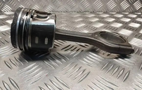 Citroen C4 I Piston with connecting rod 619 75L93