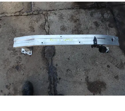 Renault Clio IV Front bumper support beam 