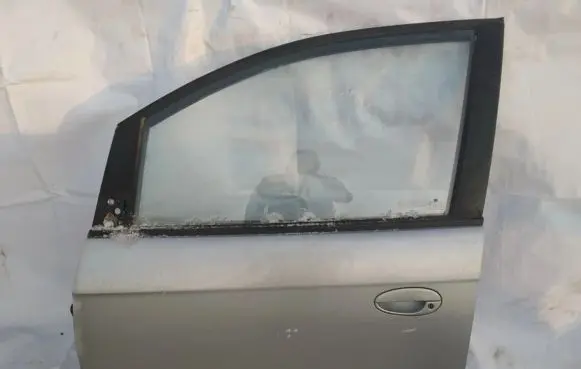 Chevrolet Tacuma Front door pilka