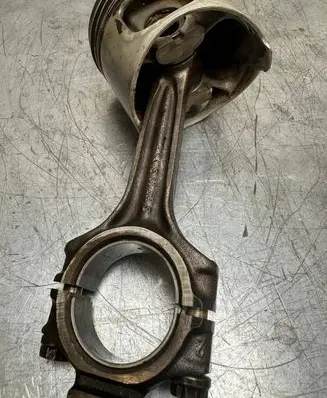 Mercedes-Benz 380 560SEC C126 Piston with connecting rod 11710 086052