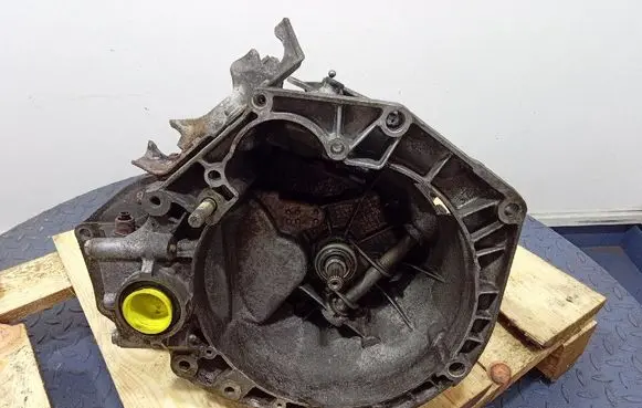 Fiat Grande Punto Manual 6 speed gearbox 46524935