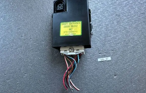 Nissan Patrol Y61 Engine control unit/module 28595VB302