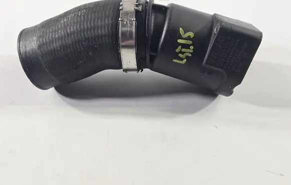 Audi A1 Turbo air intake inlet pipe/hose 03L131111G