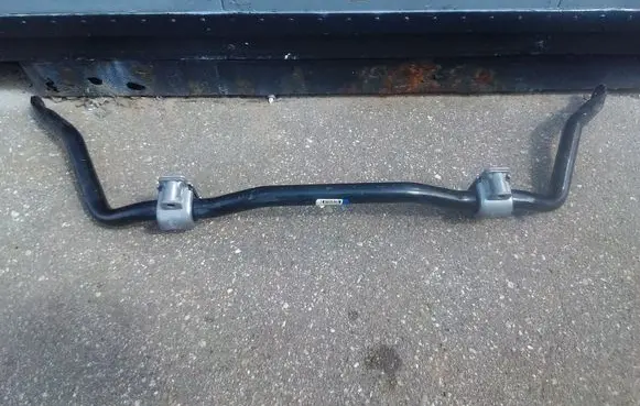 Maserati Ghibli Front anti-roll bar/sway bar 06700072740
