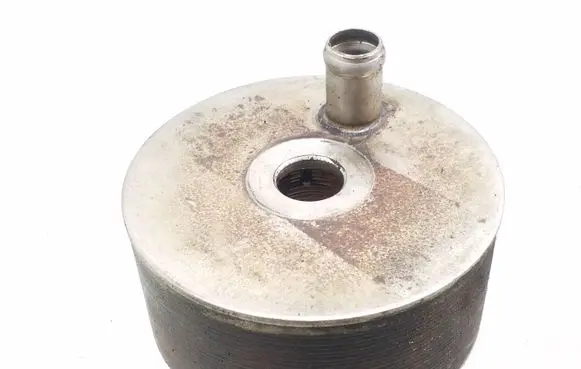 Opel Signum Oil filter mounting bracket