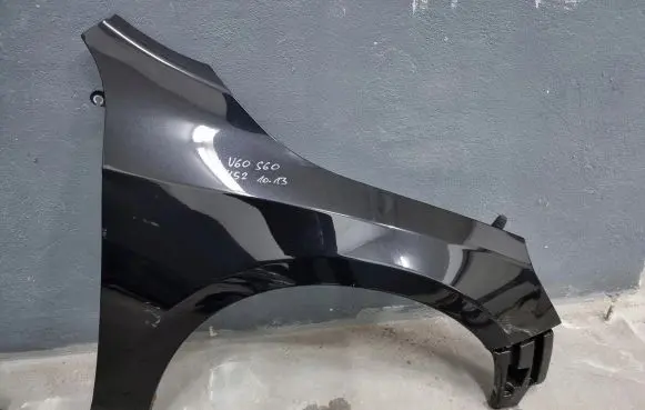 Volvo V60 Fender