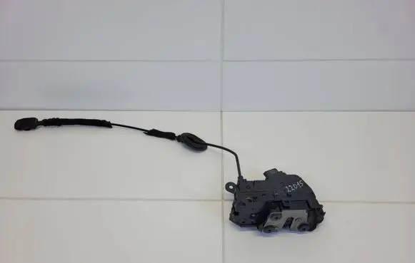 Loading door lock