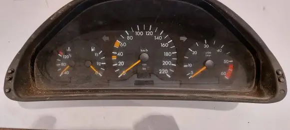 Mercedes-Benz E W124 Speedometer (instrument cluster) 87001314 2105400247 88311256