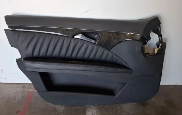 Mercedes-Benz E W211 Front door card panel trim A2117200363 7598676