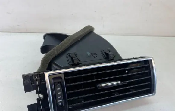 Audi A6 S6 C6 4F Dashboard side air vent grill/cover trim 4F1820902D