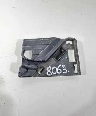 Front bumper mounting bracket