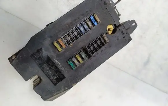 Mercedes-Benz Sprinter W901 W902 W903 W904 Fuse box set A0005402350 0473500 29012001