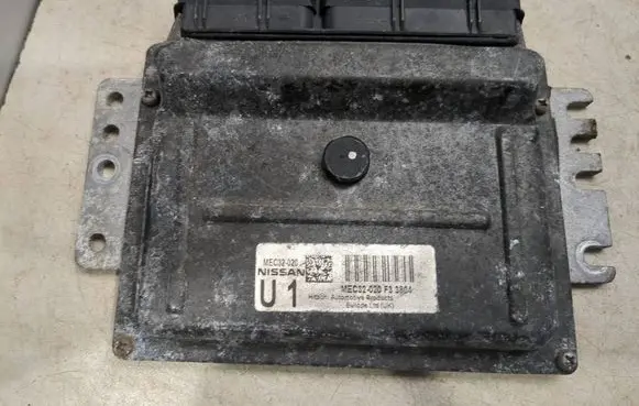 Nissan Micra C+C Engine control unit/module MEC32020